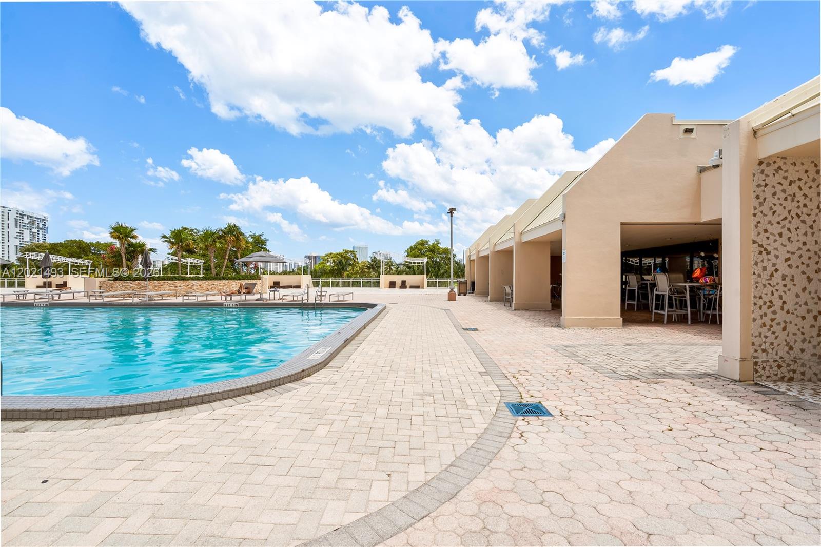 Photo of 20335 Country Club Dr  #404, Aventura, Florida, 33180 - 