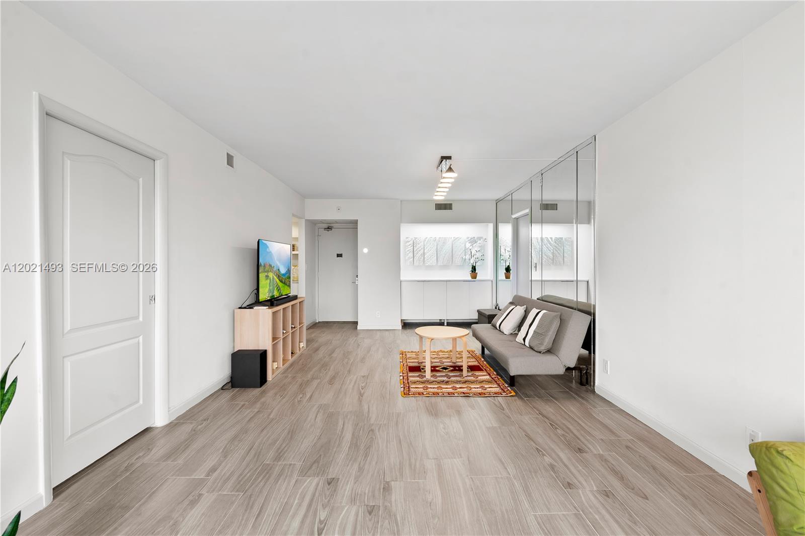 Photo of 20335 Country Club Dr  #404, Aventura, Florida, 33180 - 