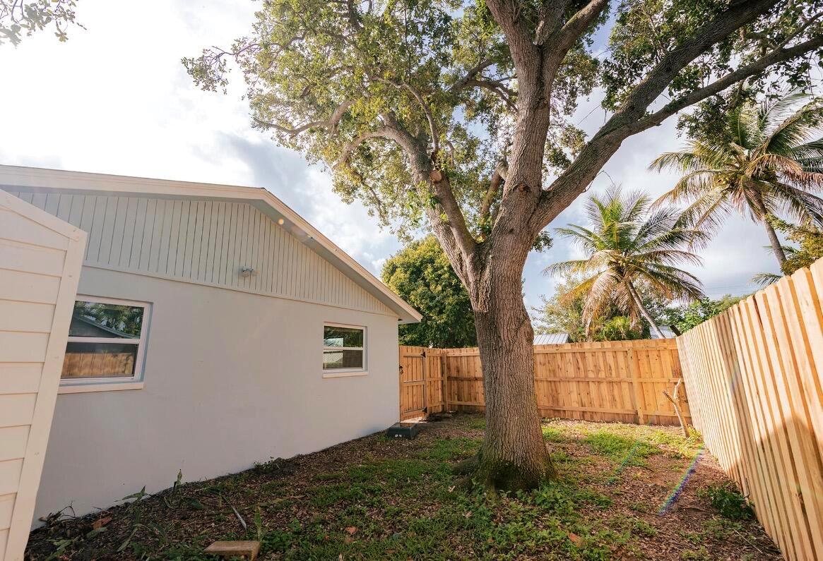   / 0 2076 sq. ft. $ 2026-06-21 0 foto