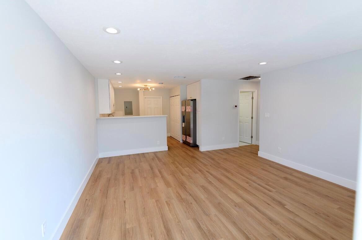   / 0 2076 sq. ft. $ 2026-06-21 0 foto