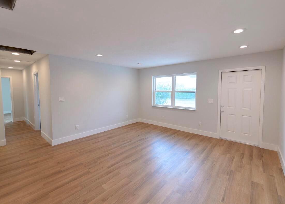   / 0 2076 sq. ft. $ 2026-06-21 0 foto