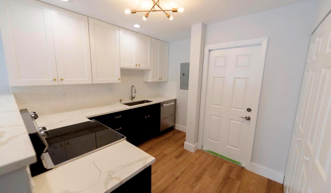   / 0 2076 sq. ft. $ 2026-06-21 0 foto