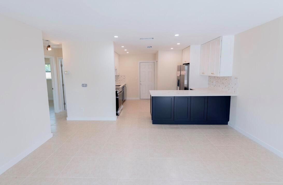   / 0 2076 sq. ft. $ 2026-06-21 0 foto