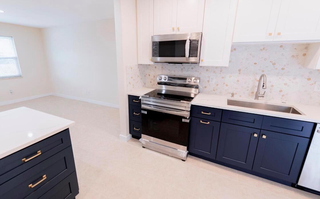   / 0 2076 sq. ft. $ 2026-06-21 0 foto