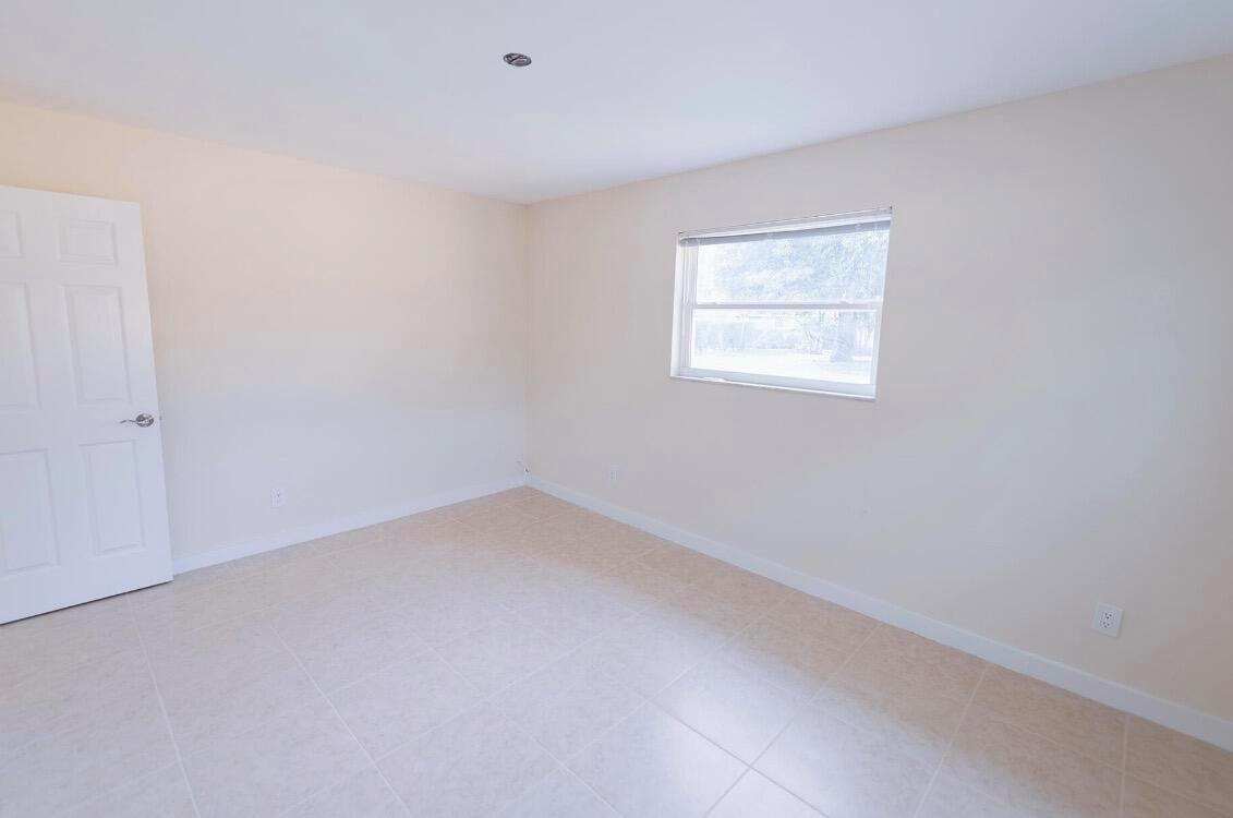   / 0 2076 sq. ft. $ 2026-06-21 0 foto