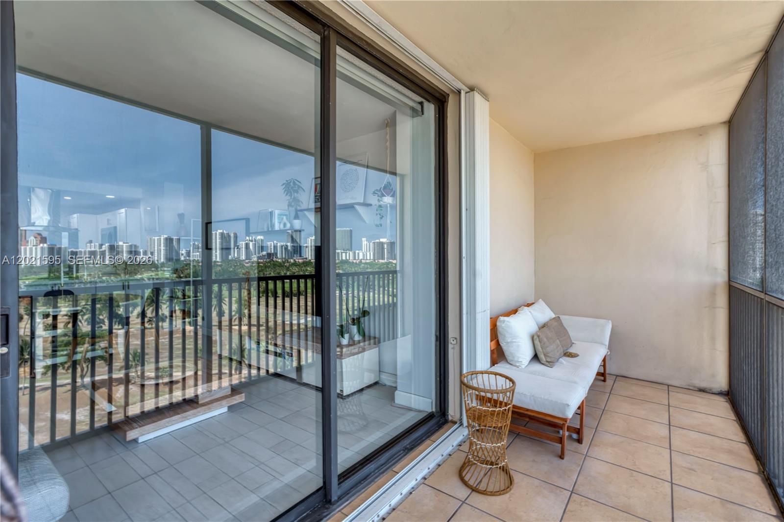 Photo of 20379 Country Club Dr  #1237, Aventura, Florida, 33180 - 