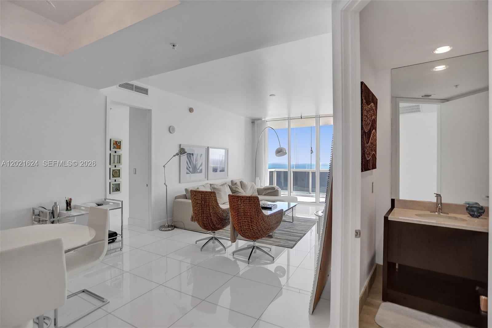 4108 2 / 3 1570 sq. ft. $ 2026-05-19 0 Photo