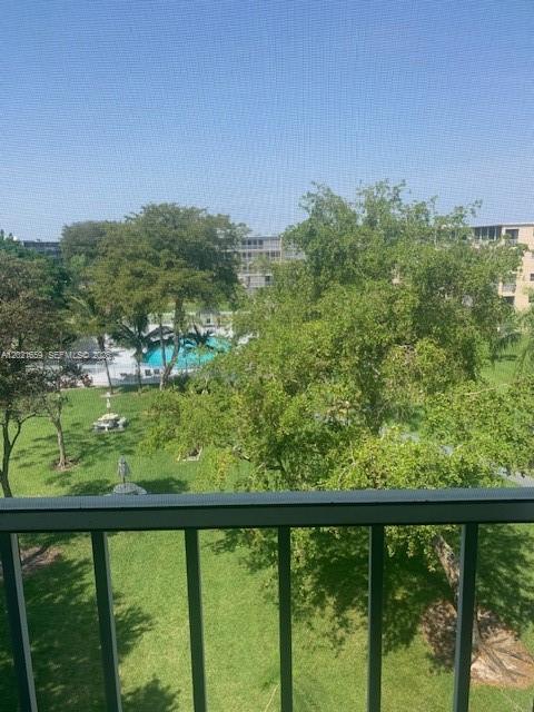 See details 502 2 / 2 992 sq. ft. $ 2026-05-19 0 Photo