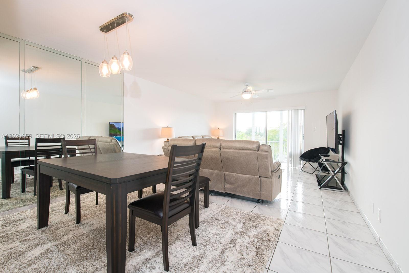 See details 502 2 / 2 992 sq. ft. $ 2026-05-19 0 Photo