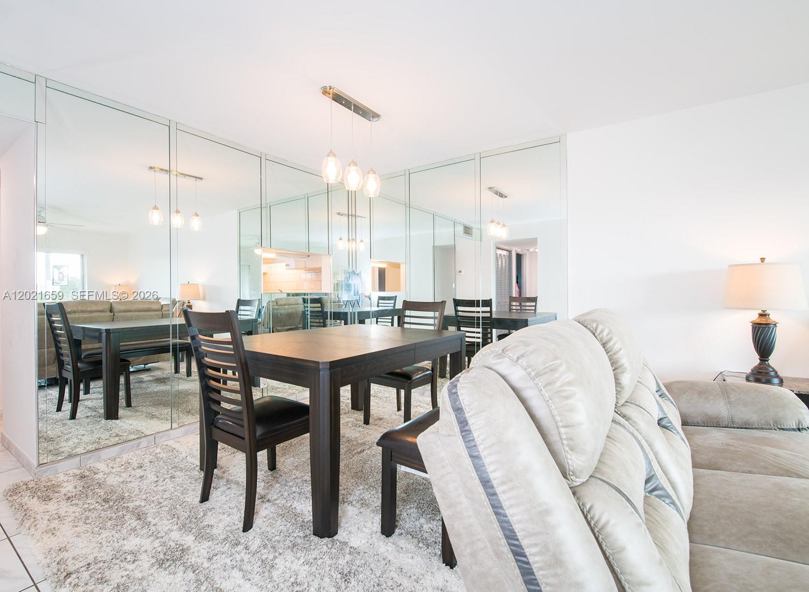 See details 502 2 / 2 992 sq. ft. $ 2026-05-19 0 Photo