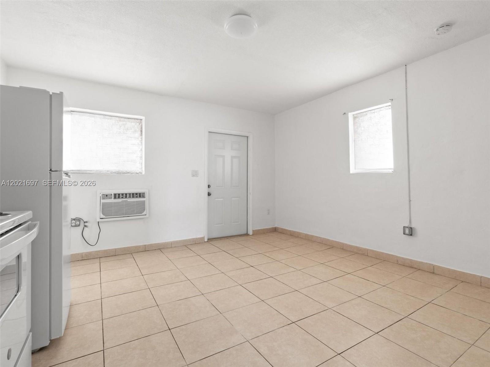 See details / 5856 sq. ft. $ 2026-05-19 0 Photo