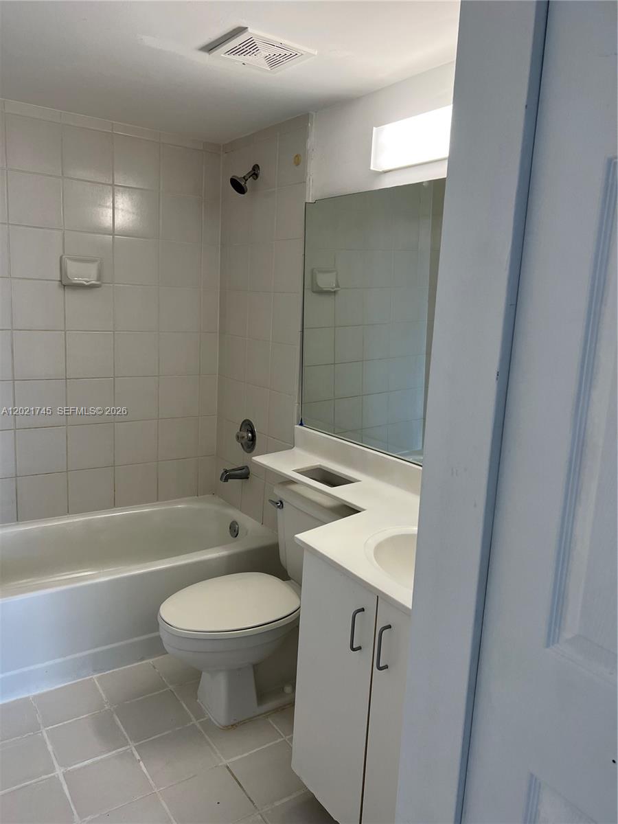 Photo of 3300 192nd St #616, Aventura, Florida, 33180 -