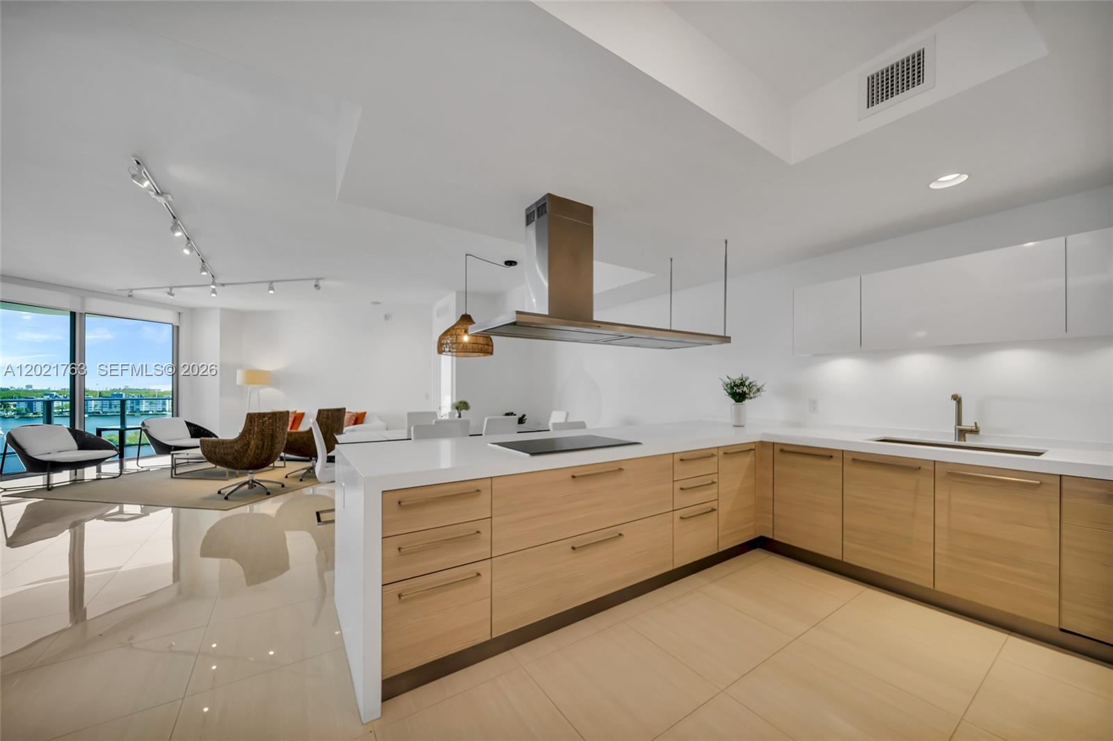 Photo of 17301 Biscayne Blvd #907, North Miami Beach, Florida, 33160 -