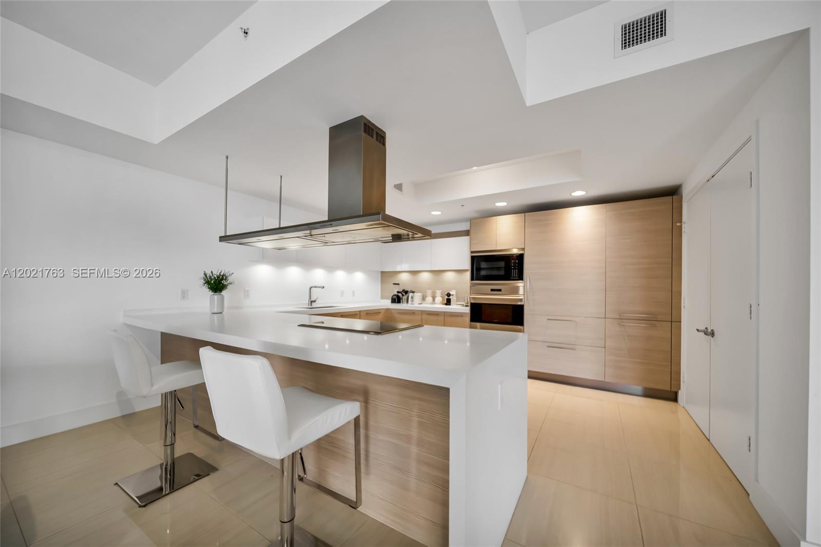 Photo of 17301 Biscayne Blvd #907, North Miami Beach, Florida, 33160 -