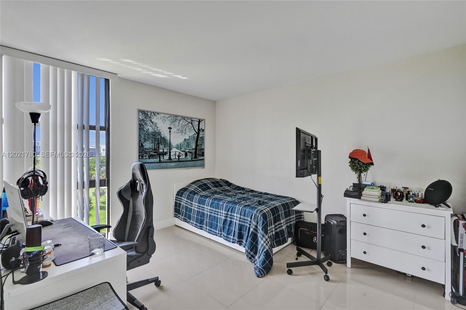 Photo of 20335 Country Club Dr  #809, Aventura, Florida, 33180 - 