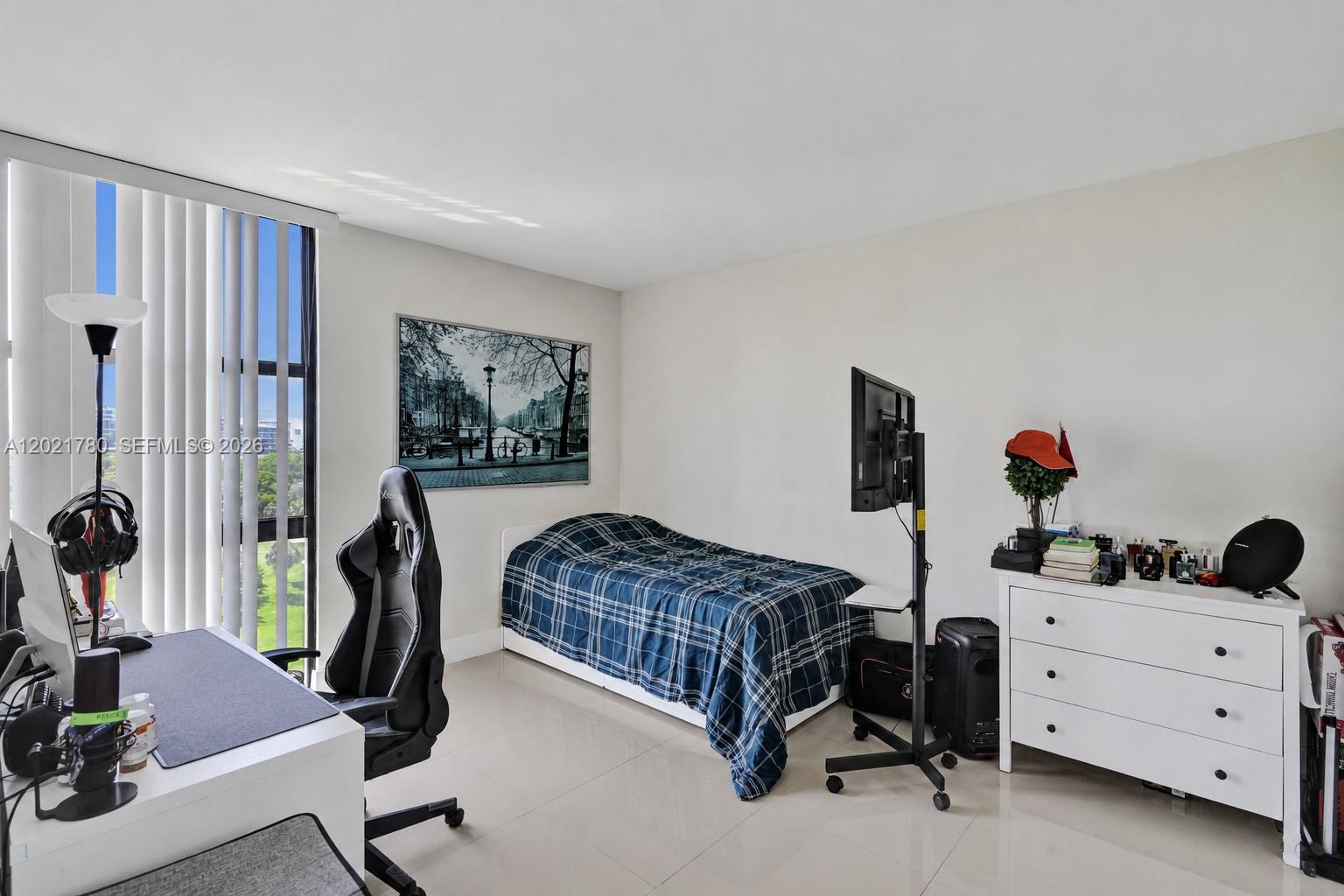 Photo of 20335 Country Club Dr  #809, Aventura, Florida, 33180 - 