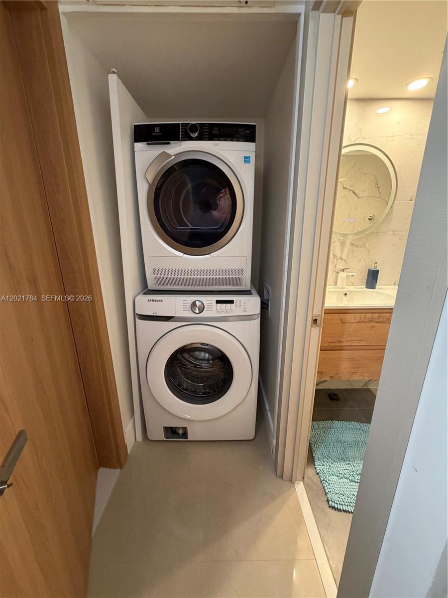 Photo of 2030 Ocean Dr  #2118, Hallandale Beach, Florida, 33009 - 