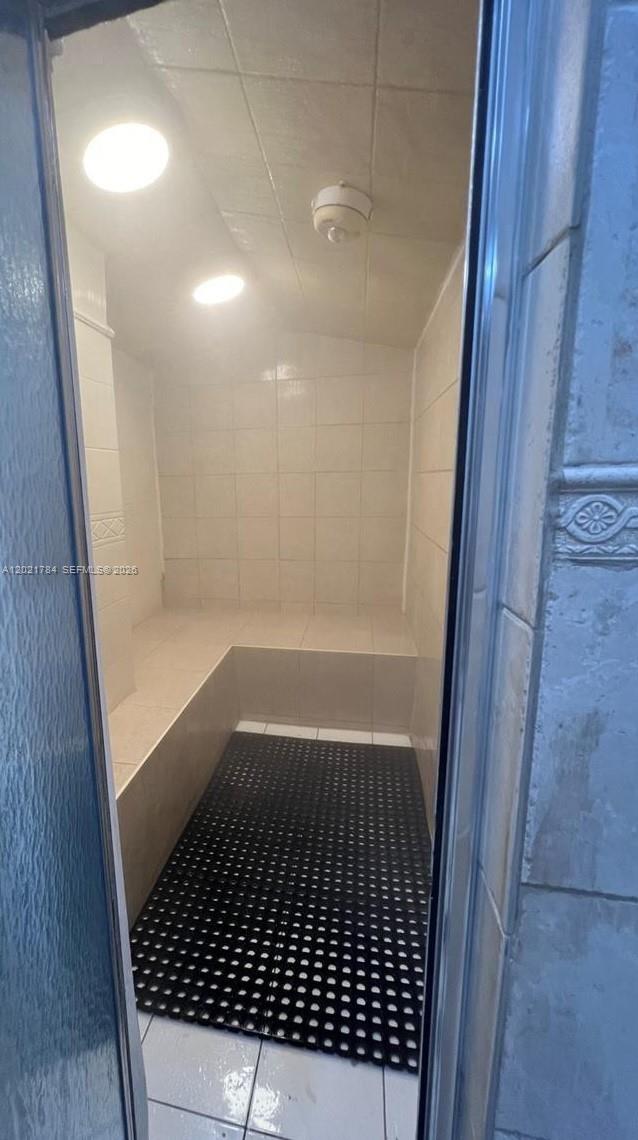 Photo of 2030 Ocean Dr  #2118, Hallandale Beach, Florida, 33009 - 