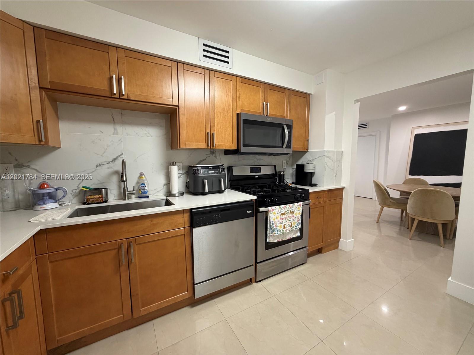 Photo of 2030 Ocean Dr  #2118, Hallandale Beach, Florida, 33009 - 
