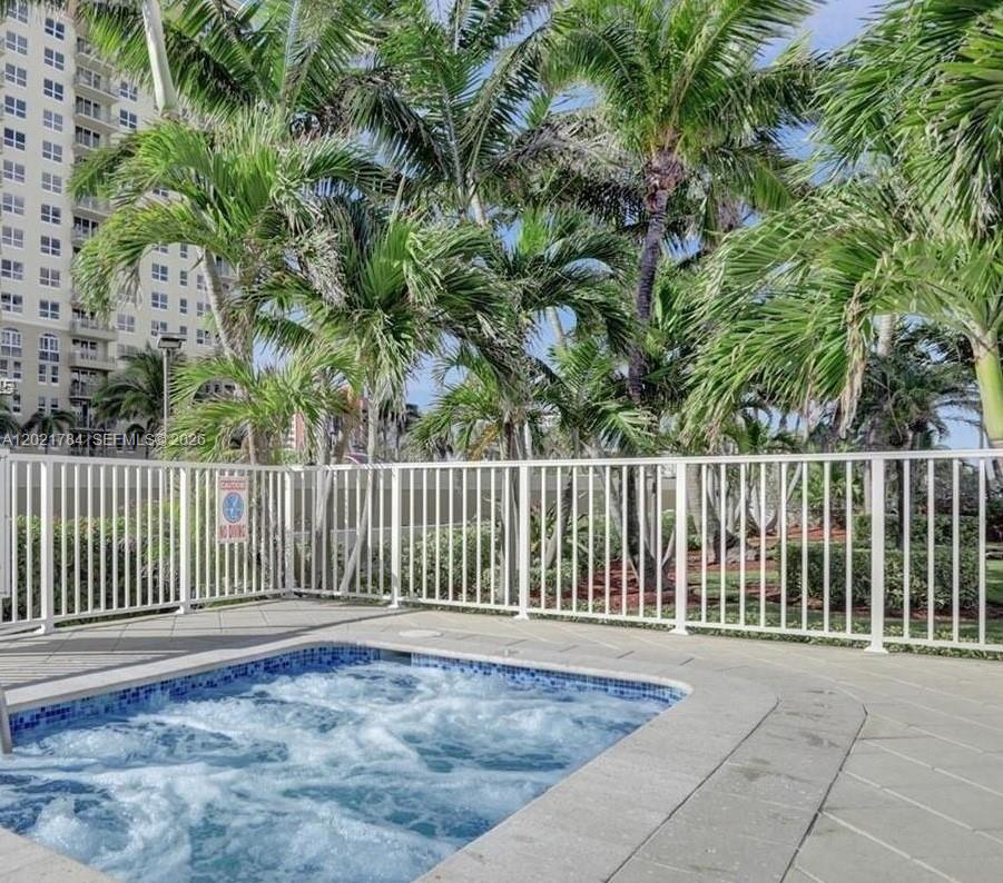 Photo of 2030 Ocean Dr  #2118, Hallandale Beach, Florida, 33009 - 