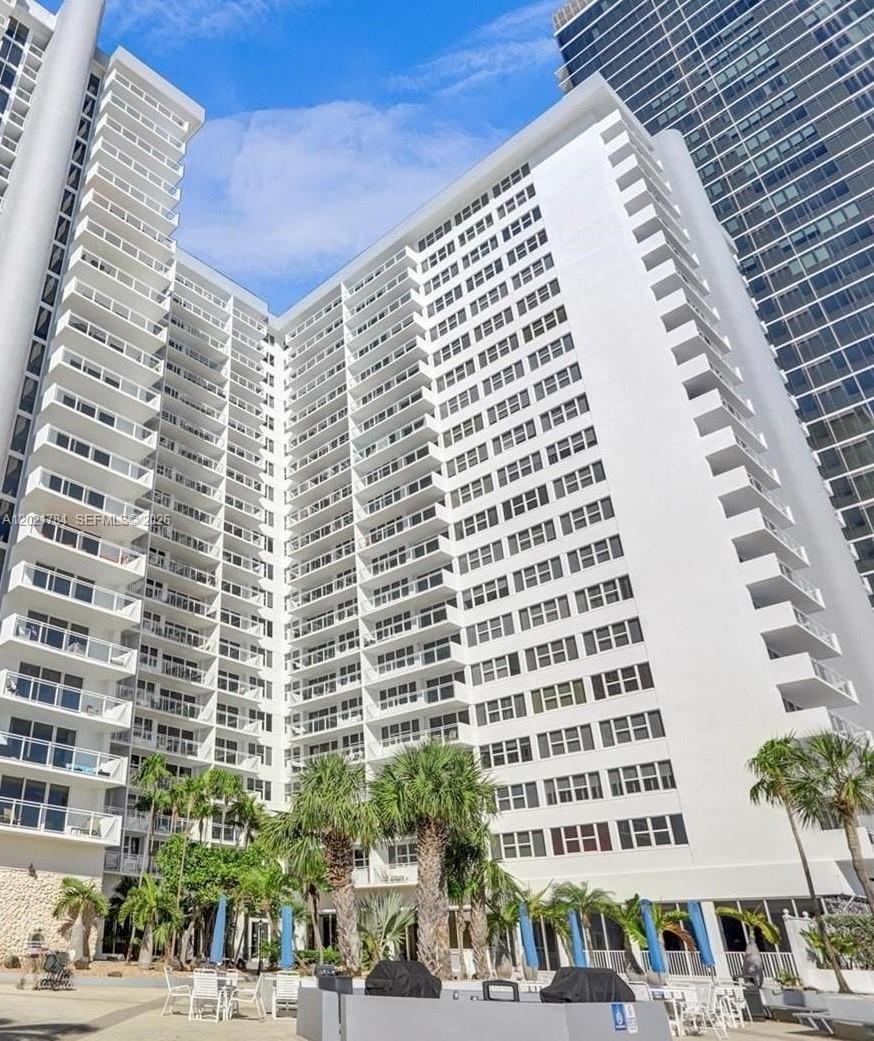 Photo of 2030 Ocean Dr  #2118, Hallandale Beach, Florida, 33009 - 