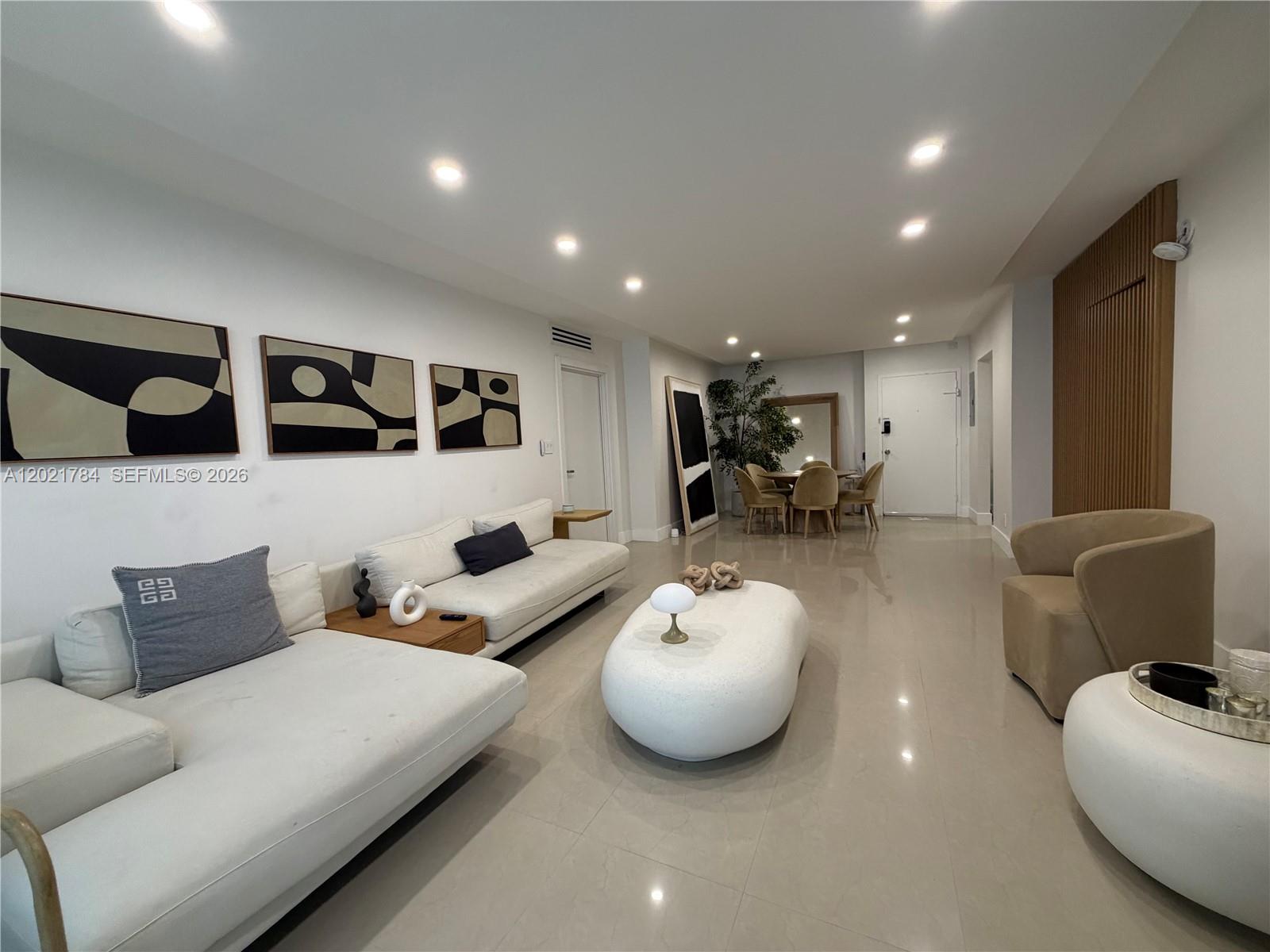 Photo of 2030 Ocean Dr  #2118, Hallandale Beach, Florida, 33009 - 