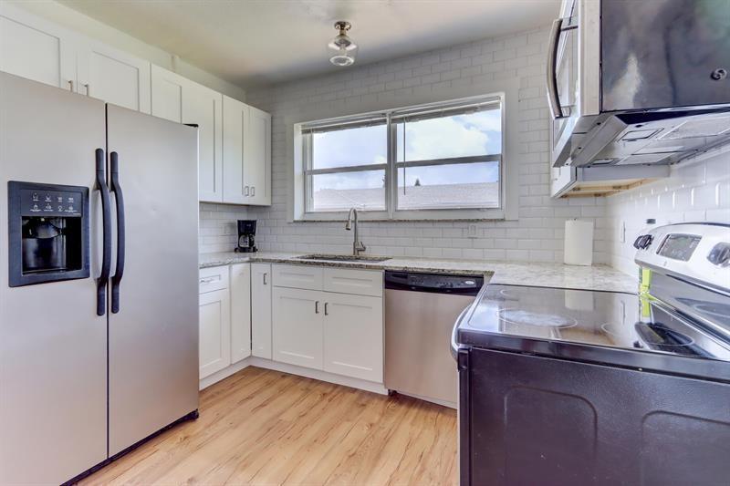 Ver detalles 1 / 0 1858 sq. ft. $ 2026-06-21 0 foto