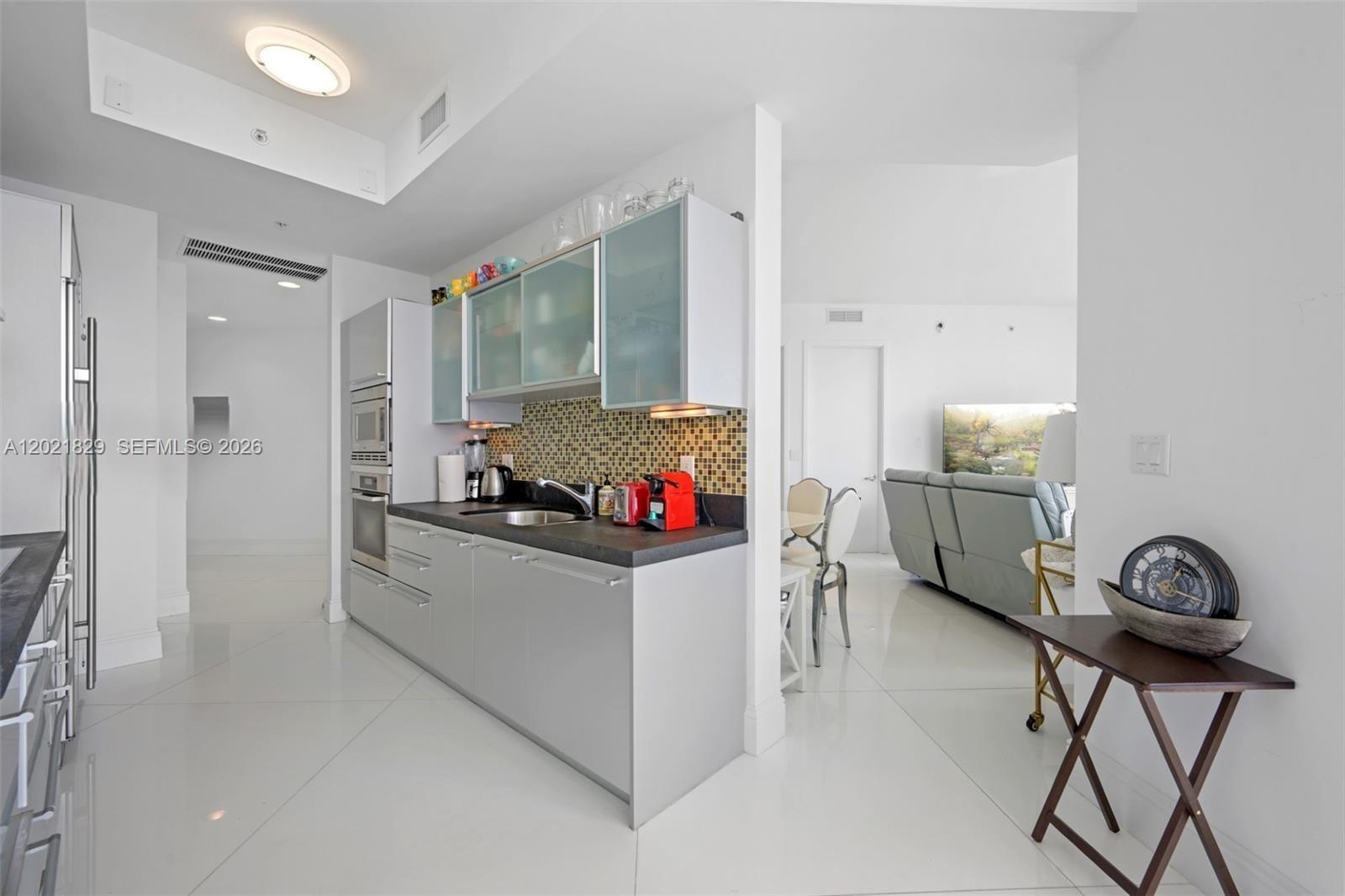 3501A 2 / 2 1289 sq. ft. $ 2026-05-19 0 Photo