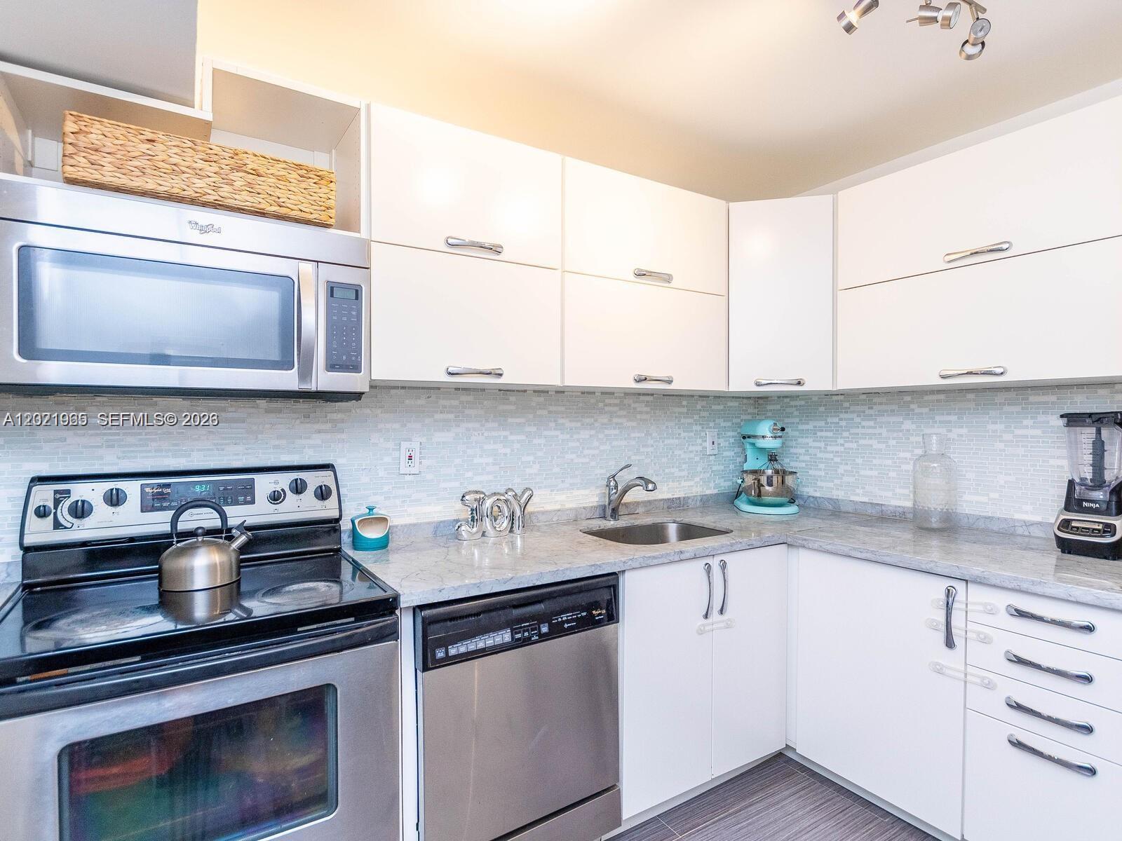 Photo of 3701 Country Club Dr  #1002, Aventura, Florida, 33180 - 