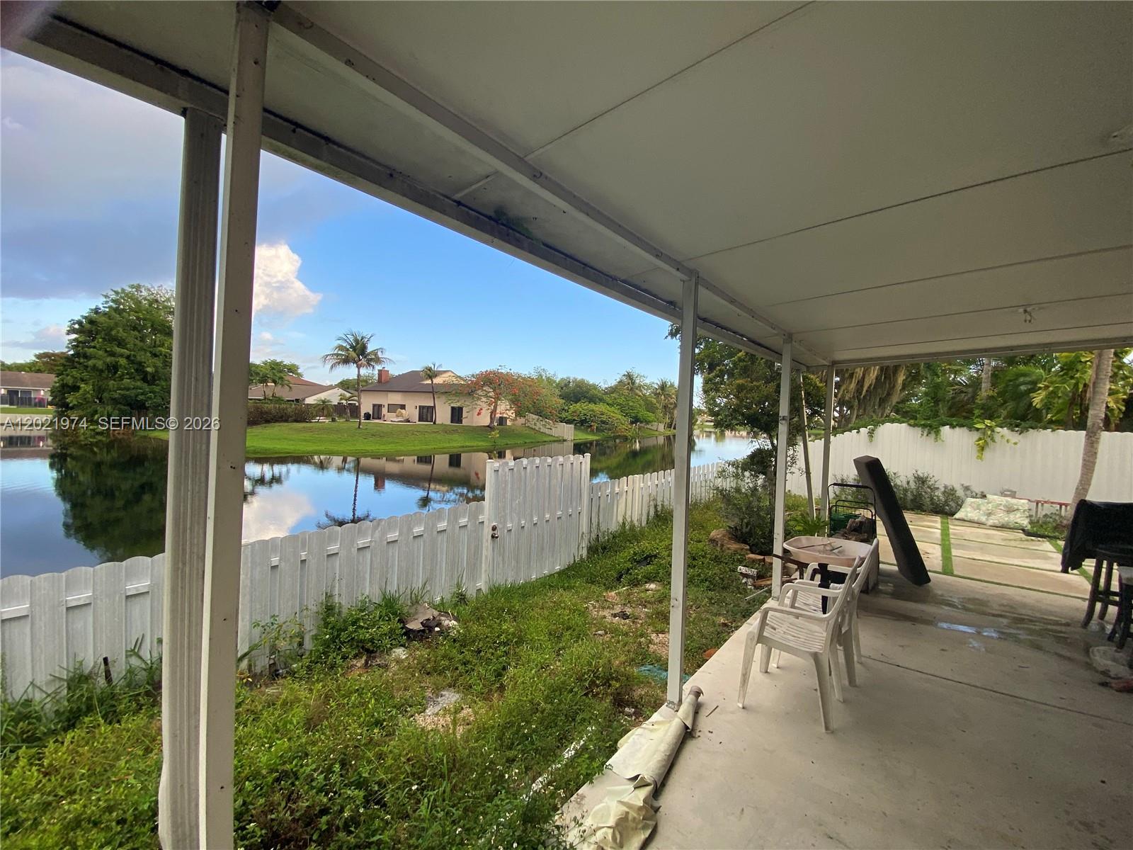 901 3 / 4 1281 sq. ft. $ 2026-05-21 0 foto