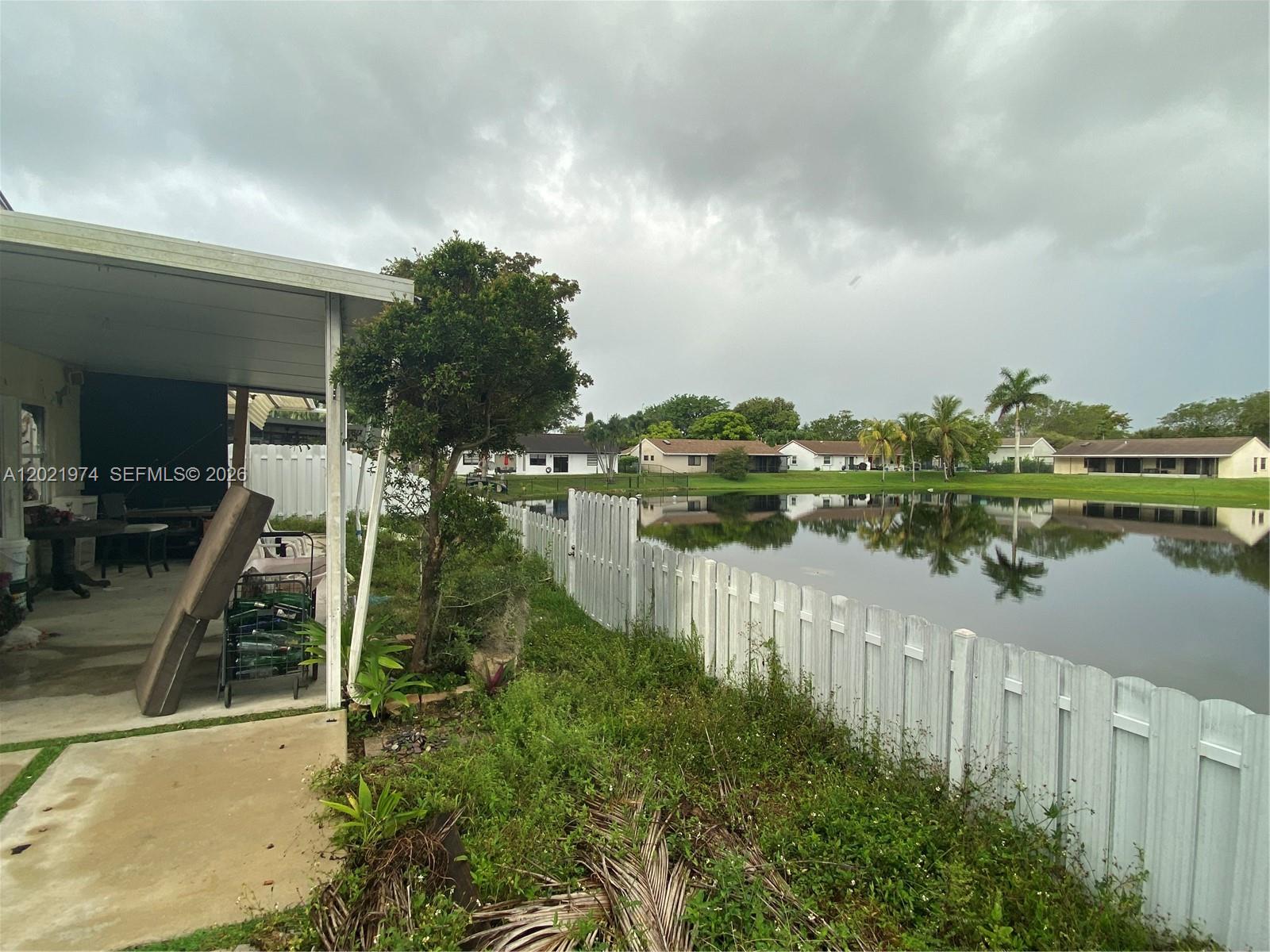 901 3 / 4 1281 sq. ft. $ 2026-05-21 0 foto