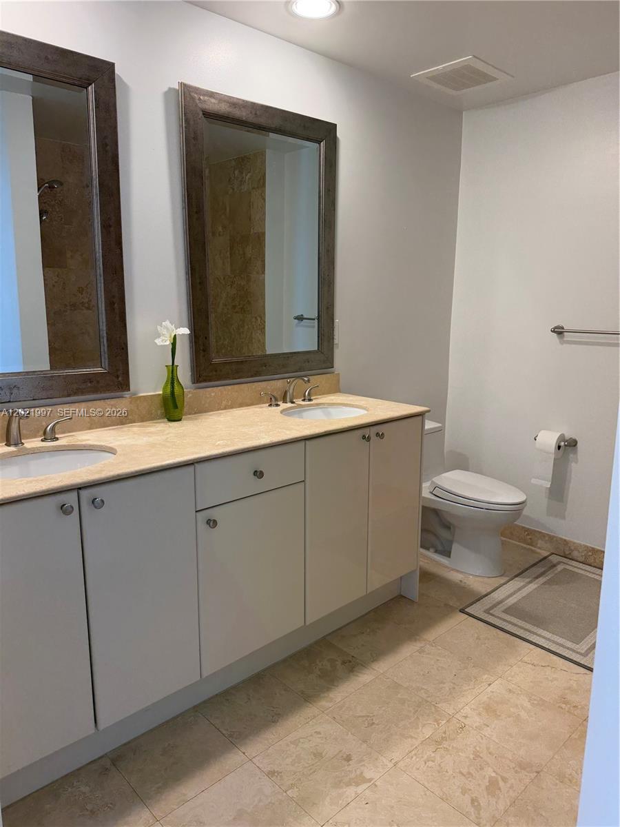 Фото 1755 Hallandale Beach Blvd  #2404E, Hallandale Beach, Florida, 33009 - 