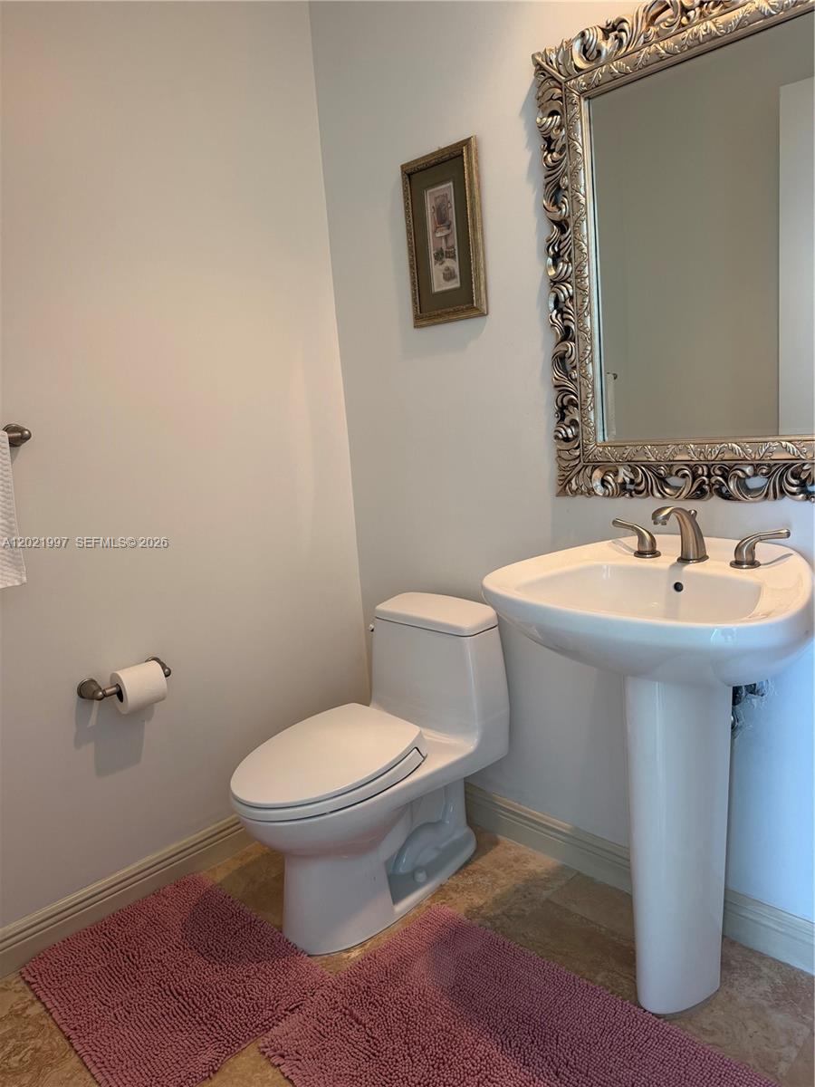 Фото 1755 Hallandale Beach Blvd  #2404E, Hallandale Beach, Florida, 33009 - 