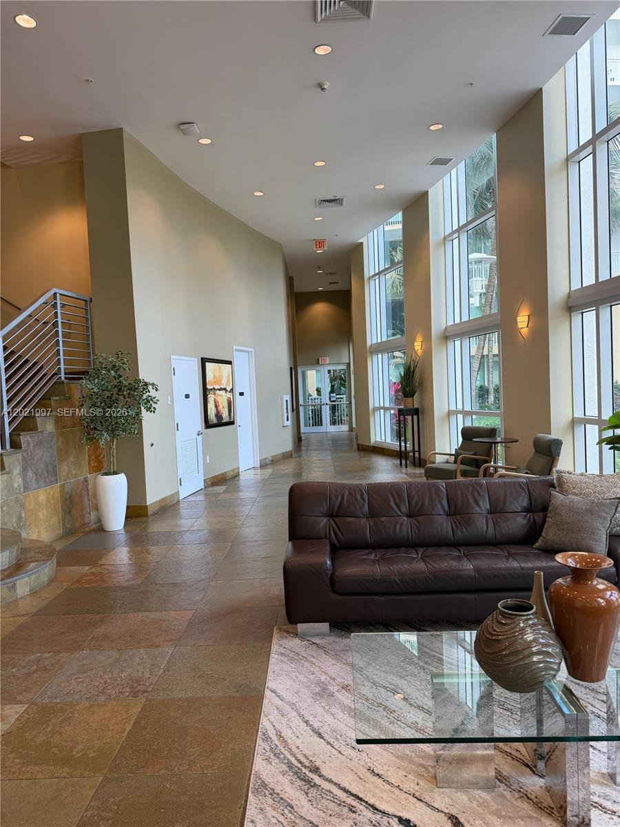 Фото 1755 Hallandale Beach Blvd  #2404E, Hallandale Beach, Florida, 33009 - 