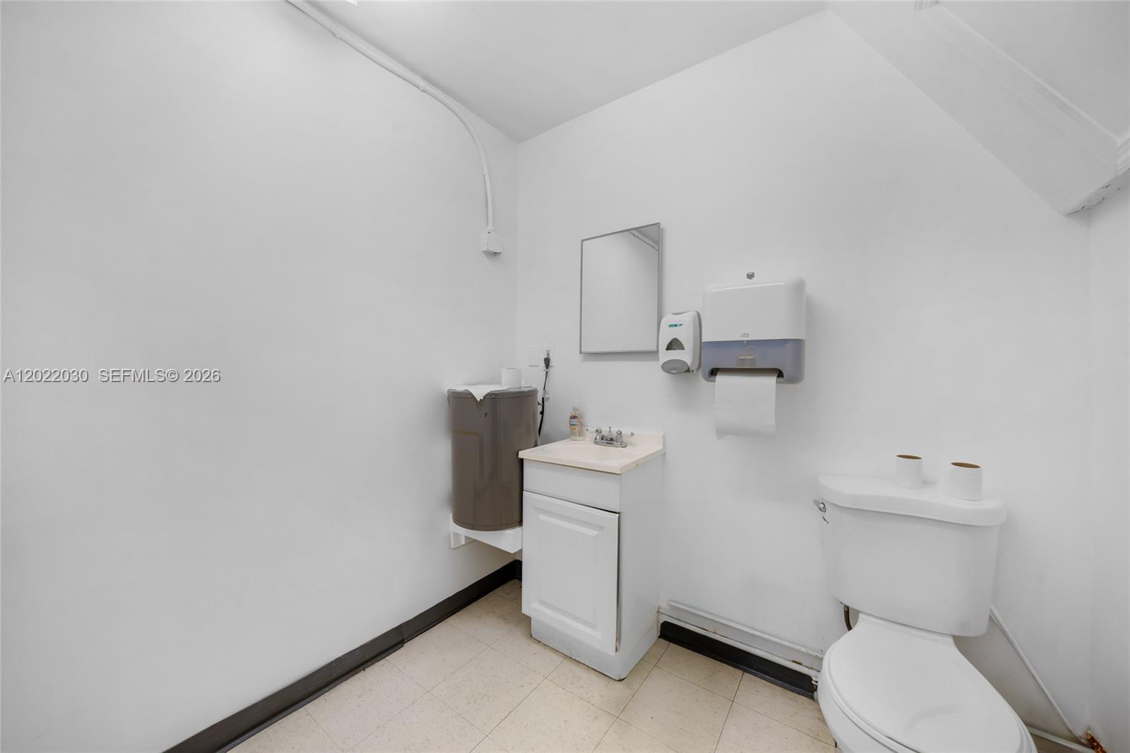 8127  /   sq. ft. $ 2026-05-19 0 Photo
