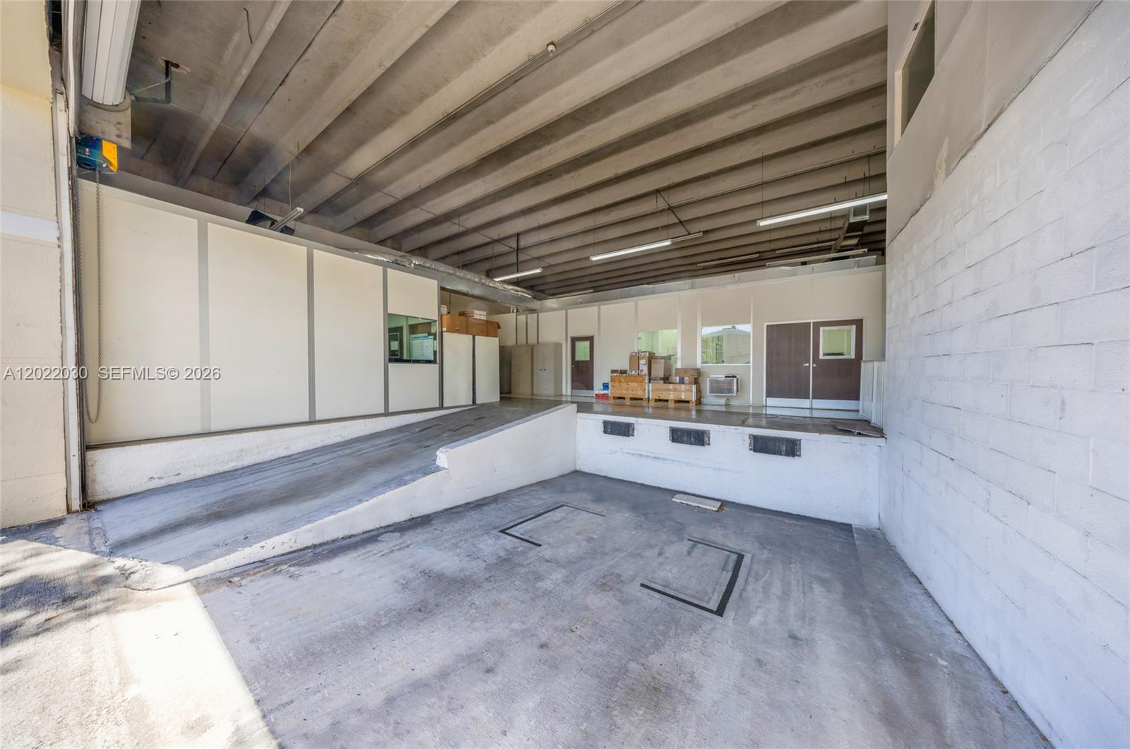 8127  /   sq. ft. $ 2026-05-19 0 Photo