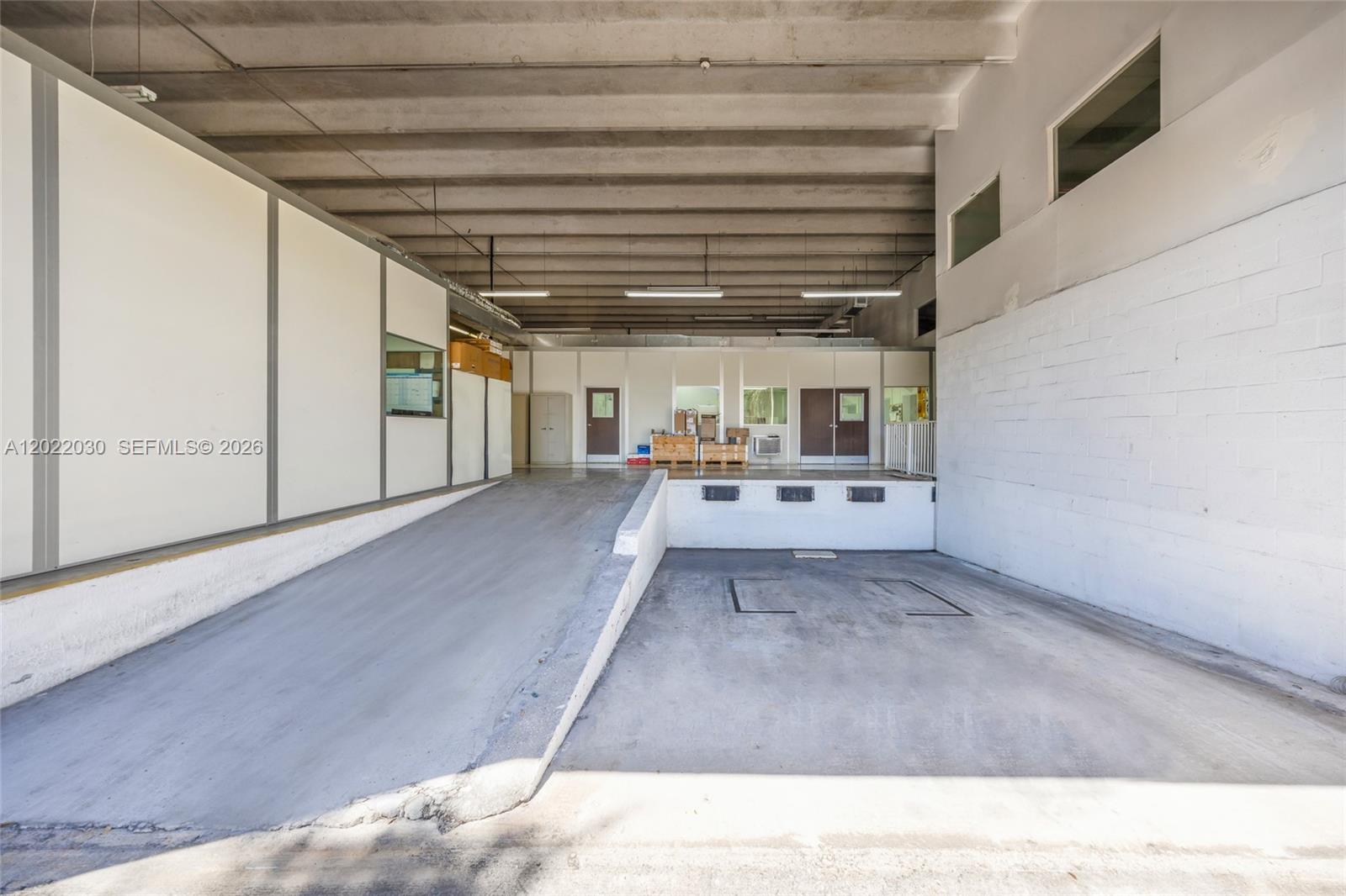 8127  /   sq. ft. $ 2026-05-19 0 Photo
