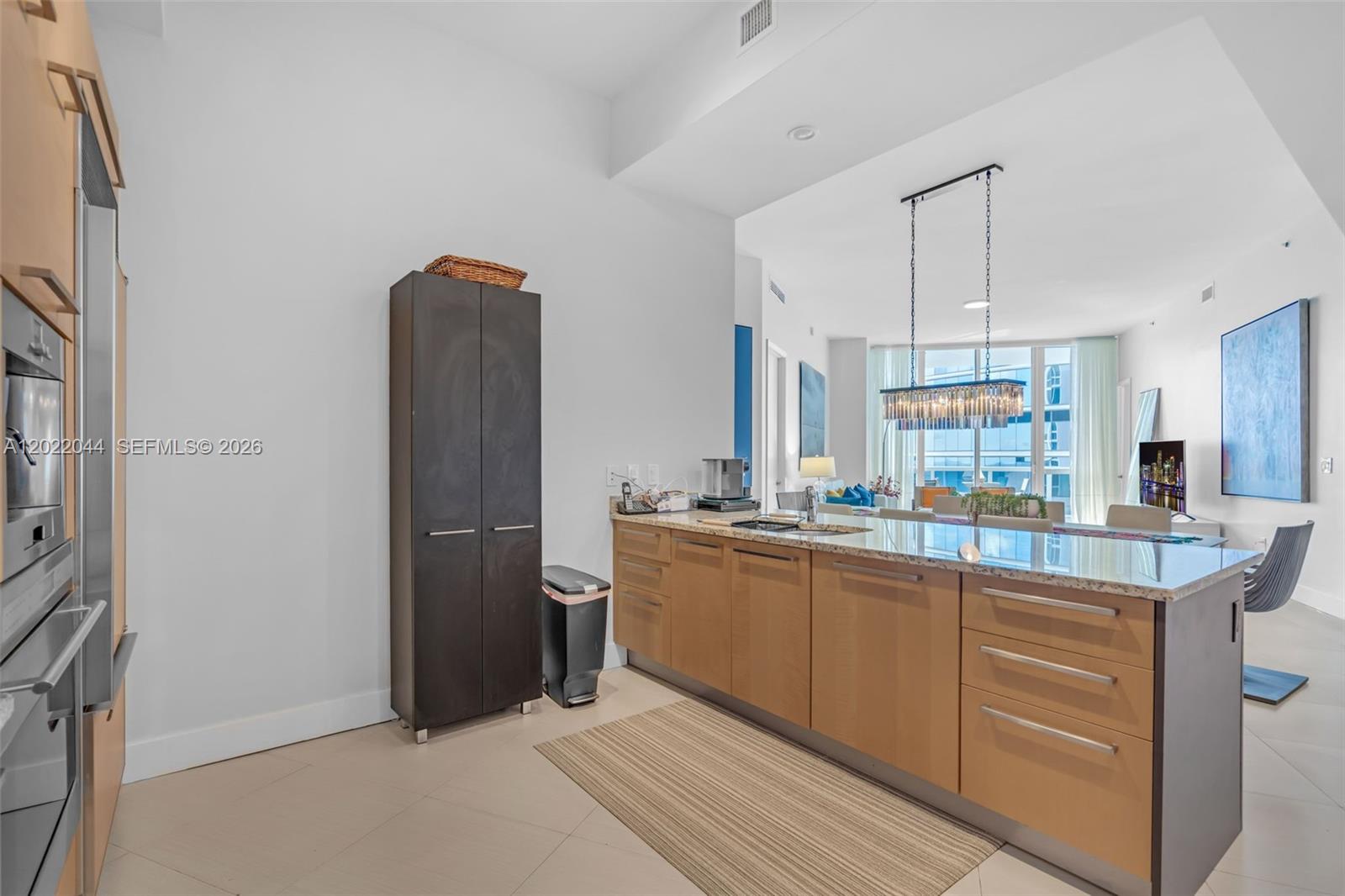 See details 3407 3 / 3 2084 sq. ft. $ 2026-05-19 0 Photo