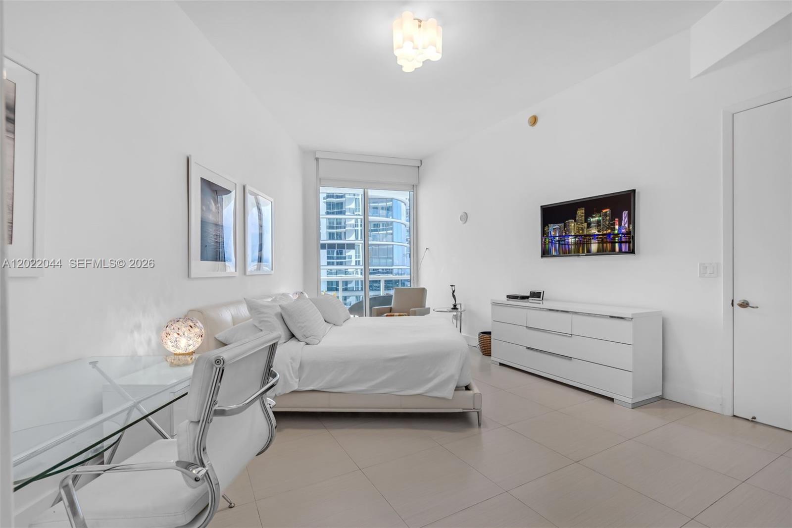 See details 3407 3 / 3 2084 sq. ft. $ 2026-05-19 0 Photo