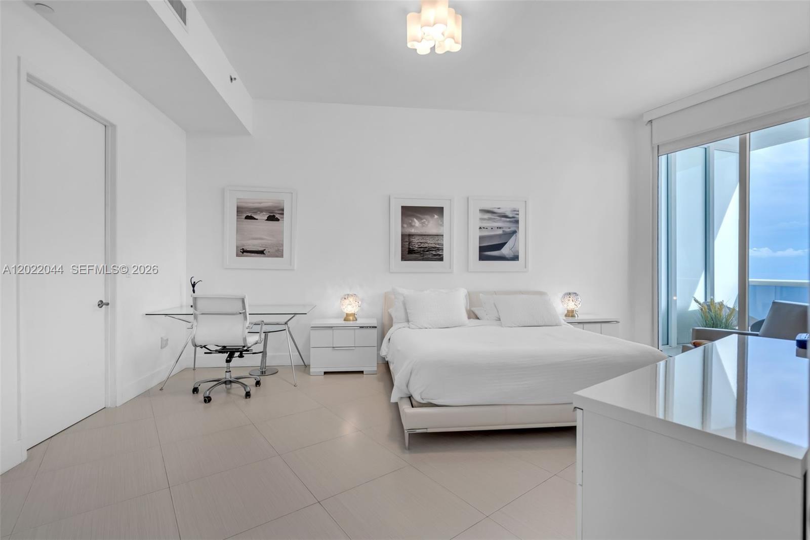 See details 3407 3 / 3 2084 sq. ft. $ 2026-05-19 0 Photo