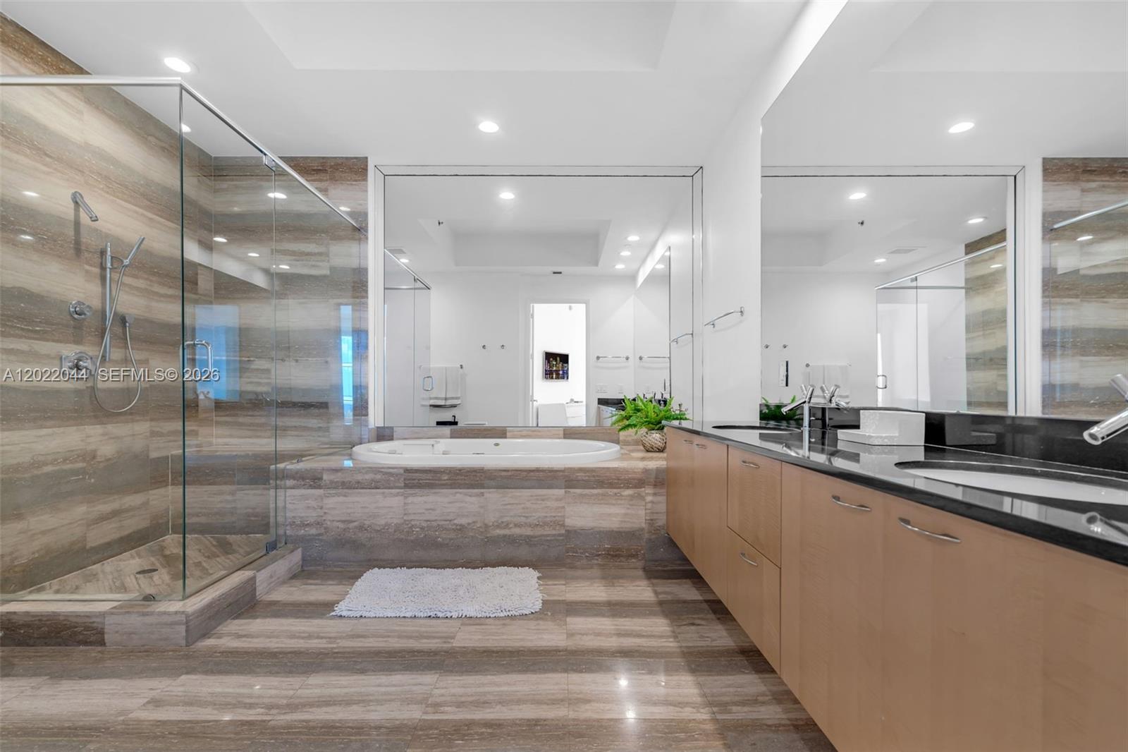 See details 3407 3 / 3 2084 sq. ft. $ 2026-05-19 0 Photo