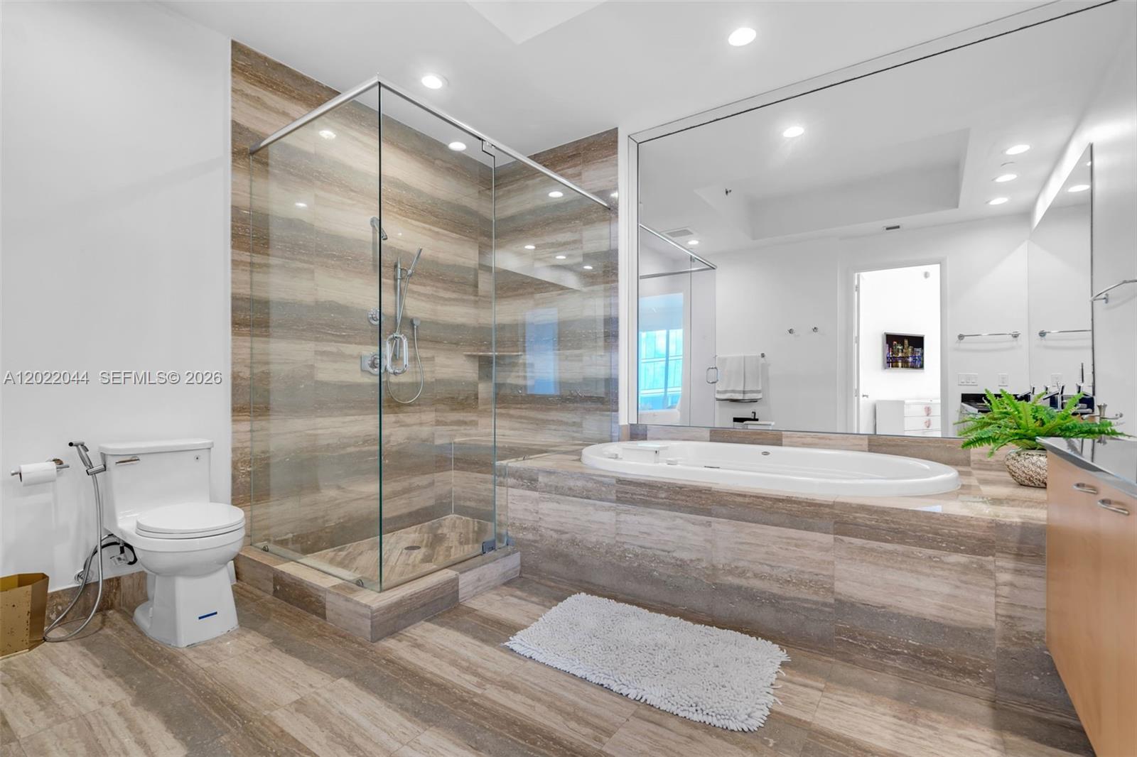 See details 3407 3 / 3 2084 sq. ft. $ 2026-05-19 0 Photo