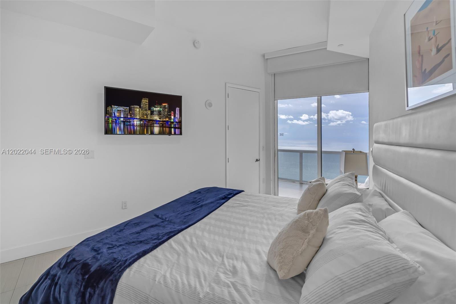 See details 3407 3 / 3 2084 sq. ft. $ 2026-05-19 0 Photo