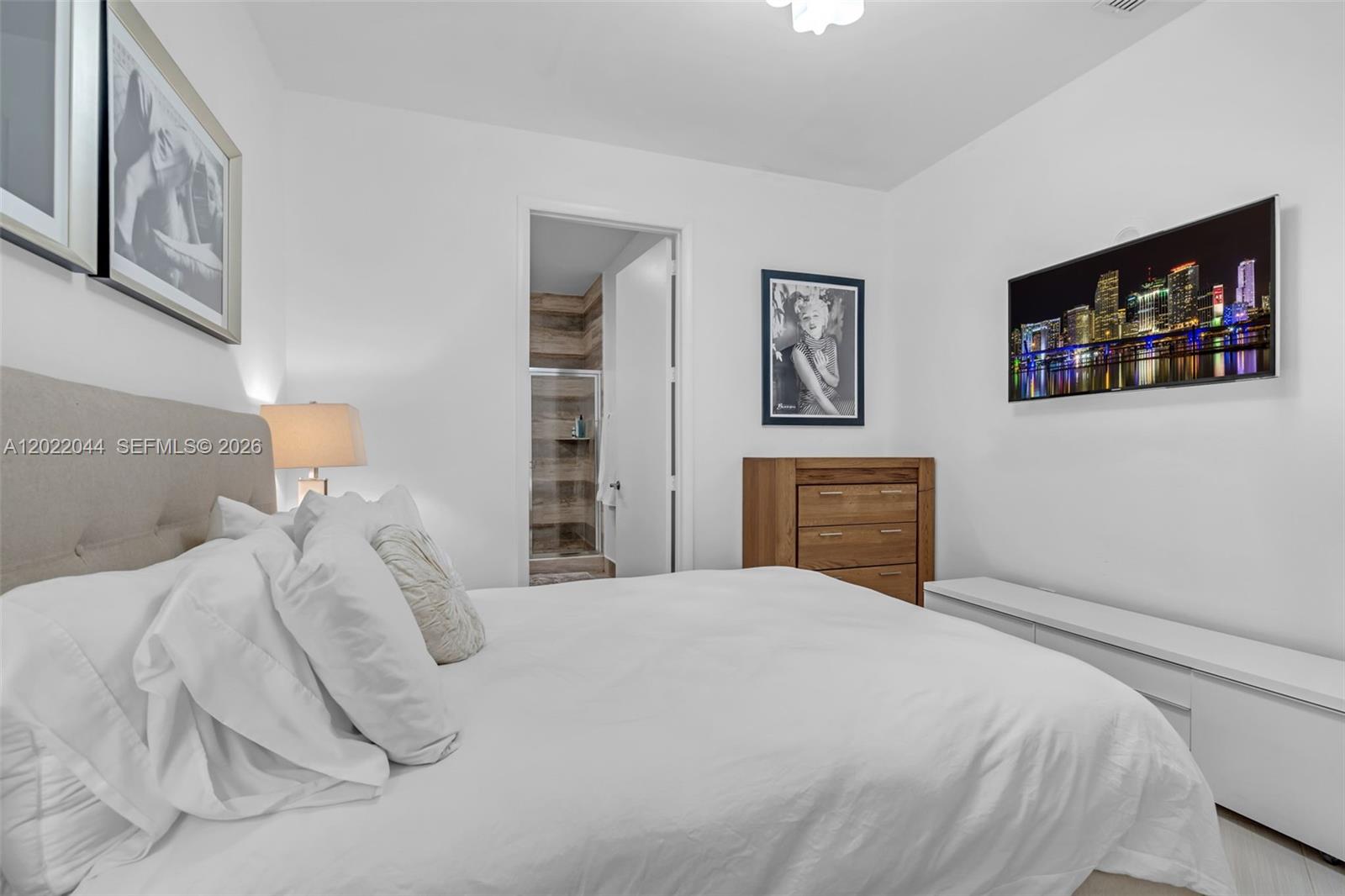 See details 3407 3 / 3 2084 sq. ft. $ 2026-05-19 0 Photo