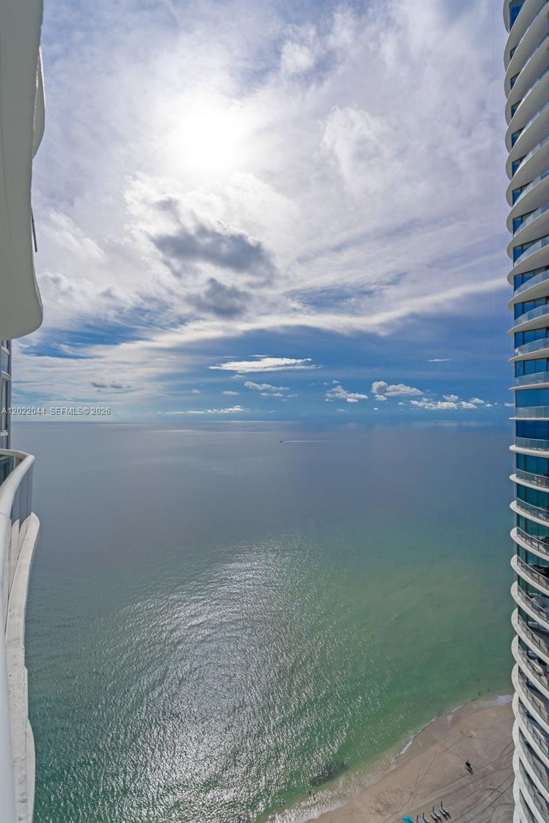 See details 3407 3 / 3 2084 sq. ft. $ 2026-05-19 0 Photo