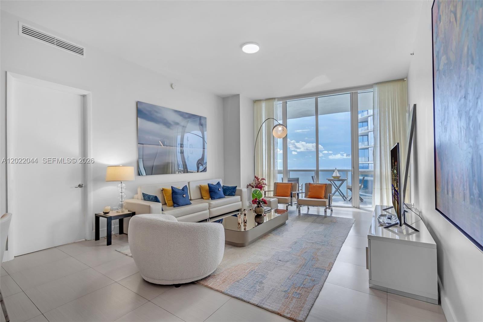 See details 3407 3 / 3 2084 sq. ft. $ 2026-05-19 0 Photo