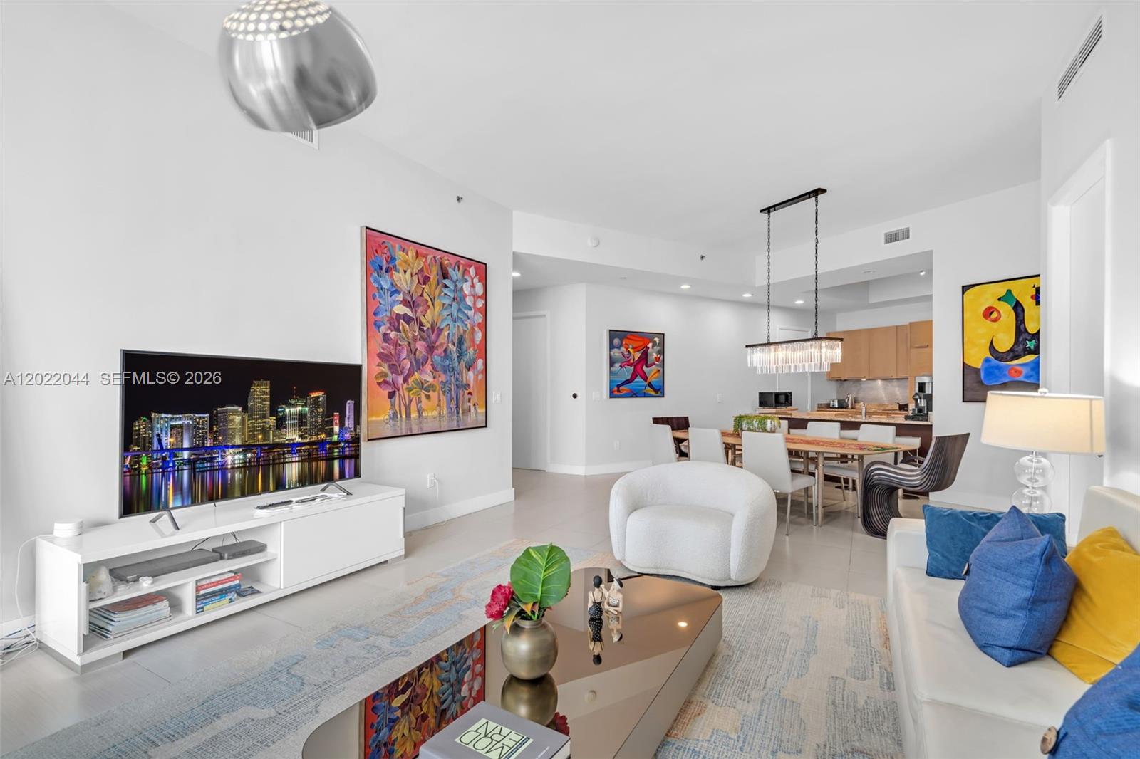 See details 3407 3 / 3 2084 sq. ft. $ 2026-05-19 0 Photo