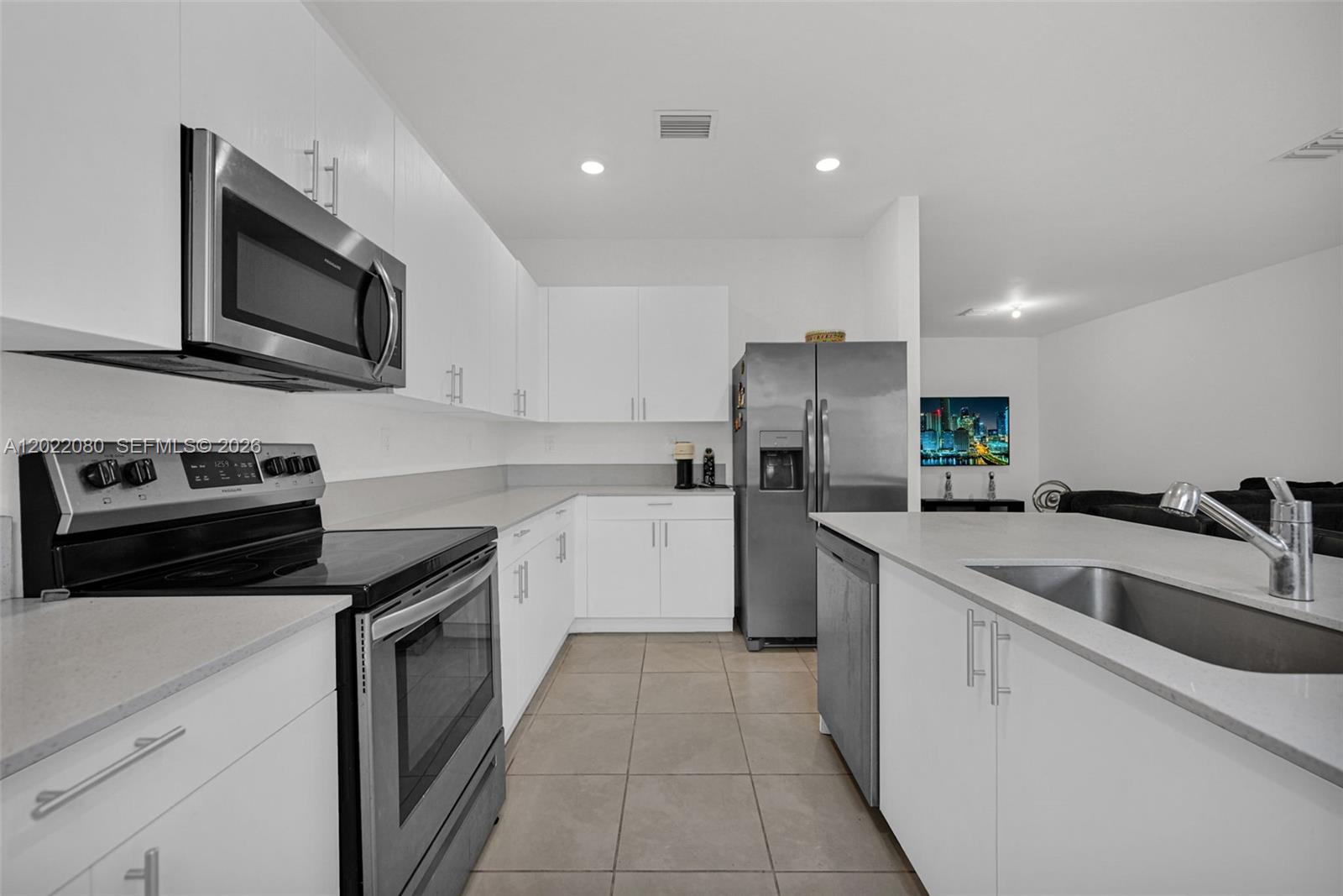16233 3 / 3 1827 sq. ft. $ 2026-05-19 0 Photo