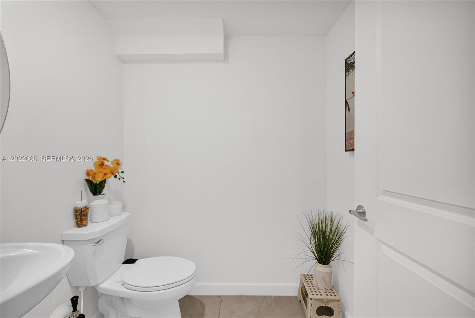 16233 3 / 3 1827 sq. ft. $ 2026-05-19 0 Photo