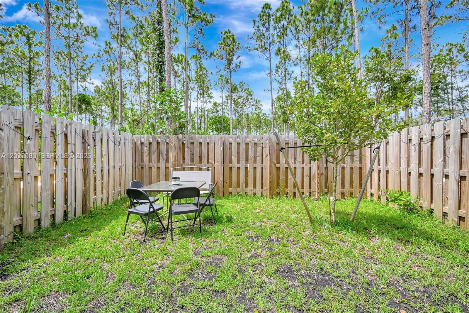 16233 3 / 3 1827 sq. ft. $ 2026-05-19 0 Photo